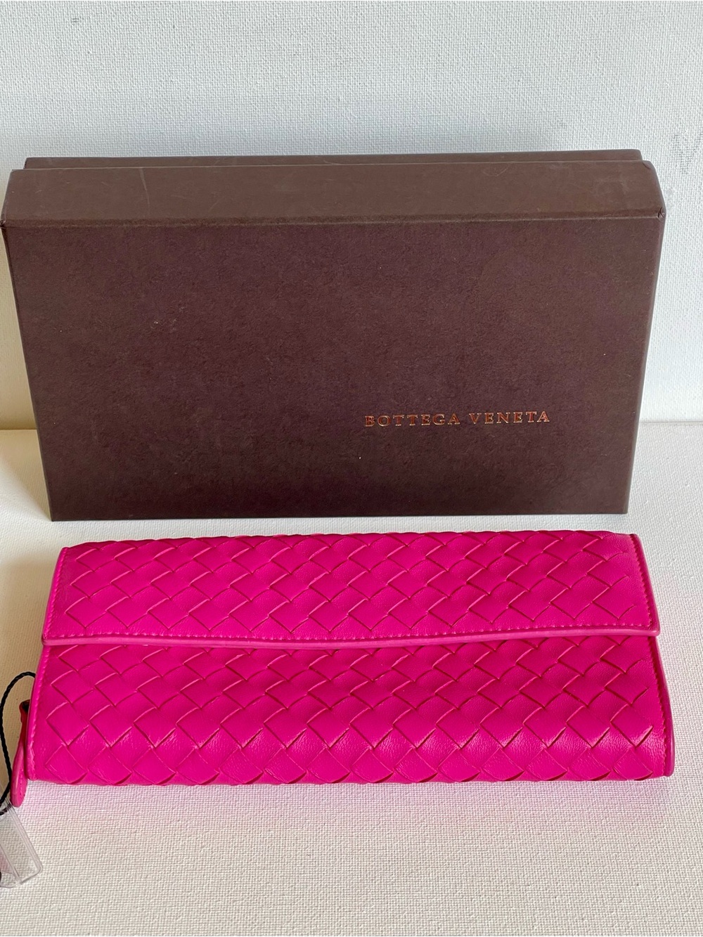 LIKE NEW BOTTEGA VENETA INTRECCIATO CONTINENTAL NAPPA LEATHER DEEP PINK WALLET - Picture 3 of 17
